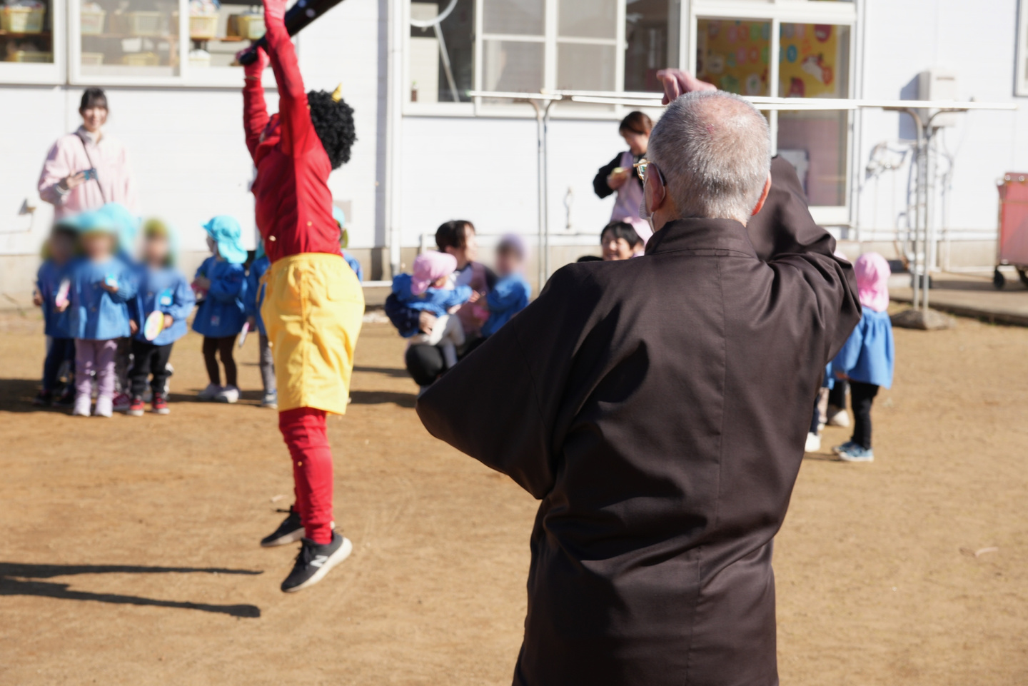 節分の豆まきのスナップ