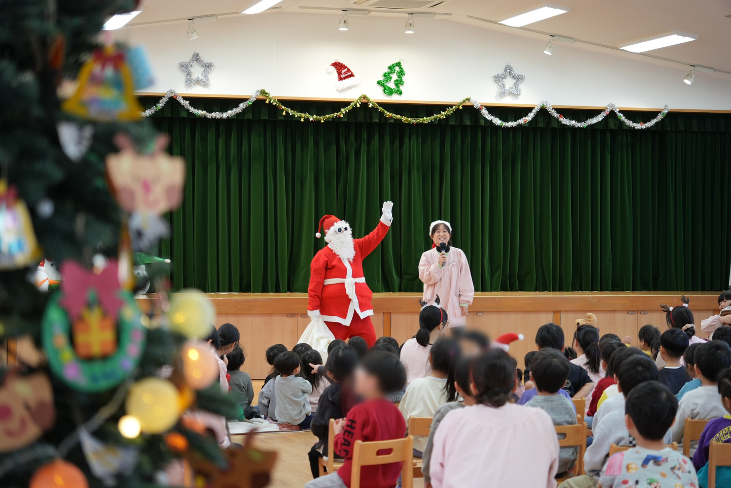 クリスマスパーティーのスナップ